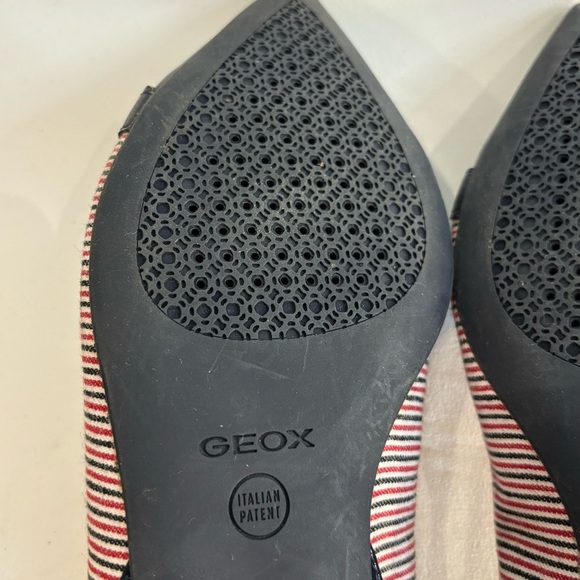 GEOX Sz 8.5 Flats Loafers Pointy Toe Mixed Media Stripes Petent Gold Tone Accent - Picture 8 of 8